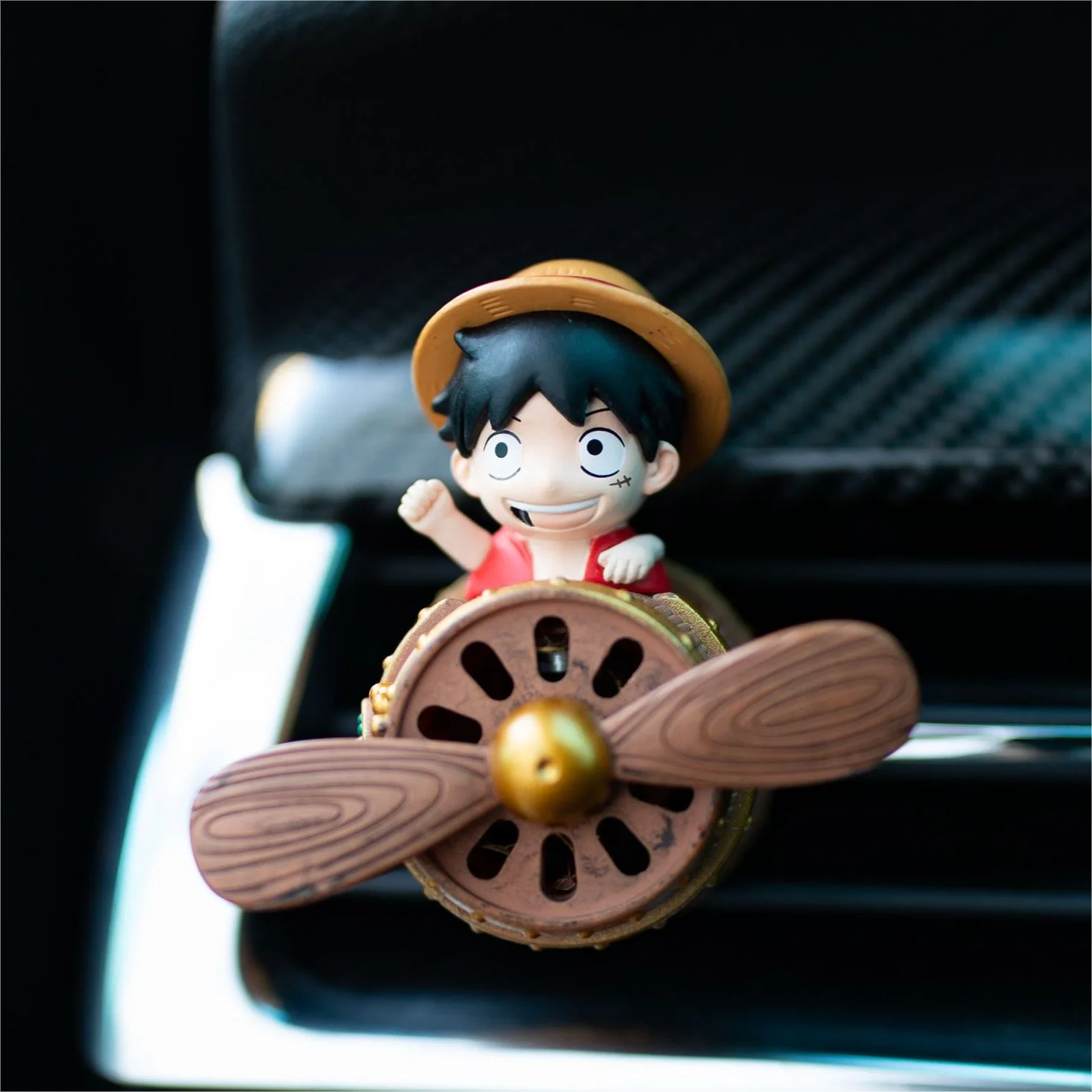 

One Piece Interchangeable Head Monkey D Luffy Boa Hancock Sauron Nami Car Air Outlet Fragrance Clip Handle Ornament Anime Figure