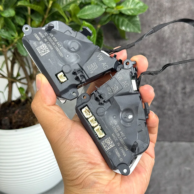 Steering wheel rack suitable for Golf 8, MK8, R, GTI, equipped with ACC lane assist LCD touch button