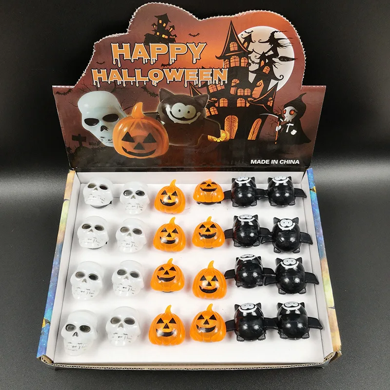 1 Pcs Novelty Funny Halloween Light-up Ring Plastic Pumpkin Light Ring Bat Skull Ring Children's Halloween Prank Toy Ring