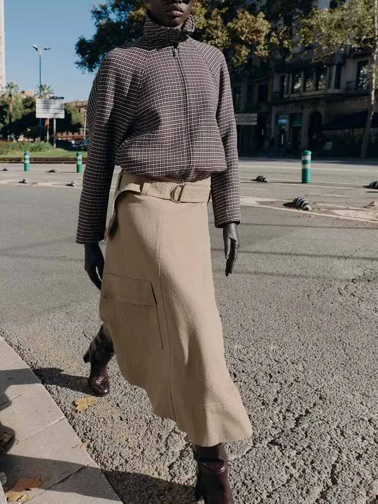 European and American style winter new arrivals fashionable and trendy simple women's high-waisted midi skirt with belt.