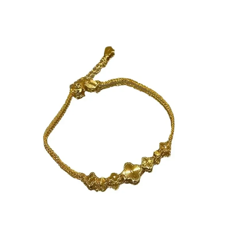Bracelet à fleurs en feuilles de cinq fleurs pour femmes, design de niche, bijoux à main doux, tendance, polyvalents, exquis, nouvelle collection 2025