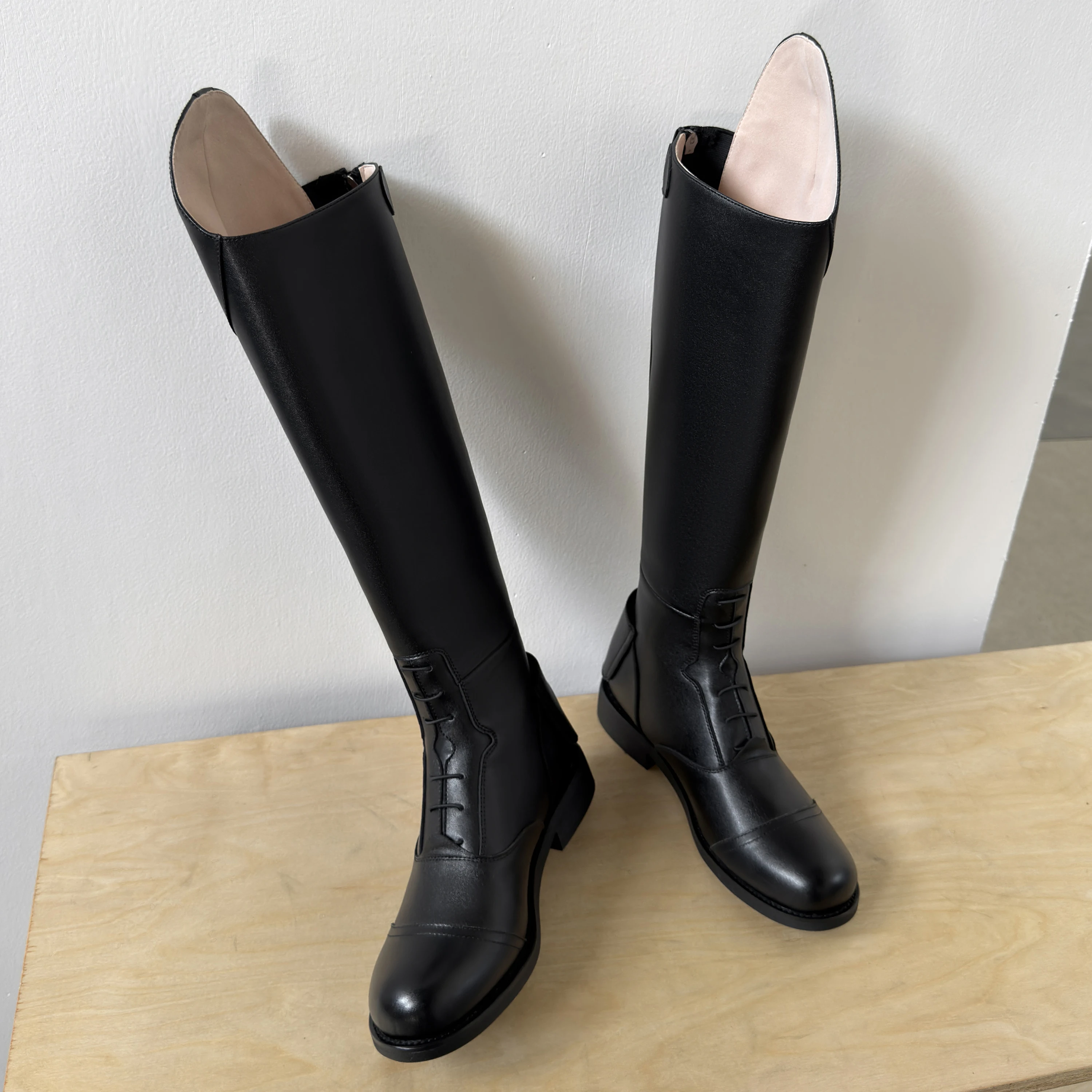 2027 Equestrian Boots Cool Equestrian Supplies Long Boots Riding Equipment Non-Slip Horsemanship Shoe Resistant Horse Rider Shoe