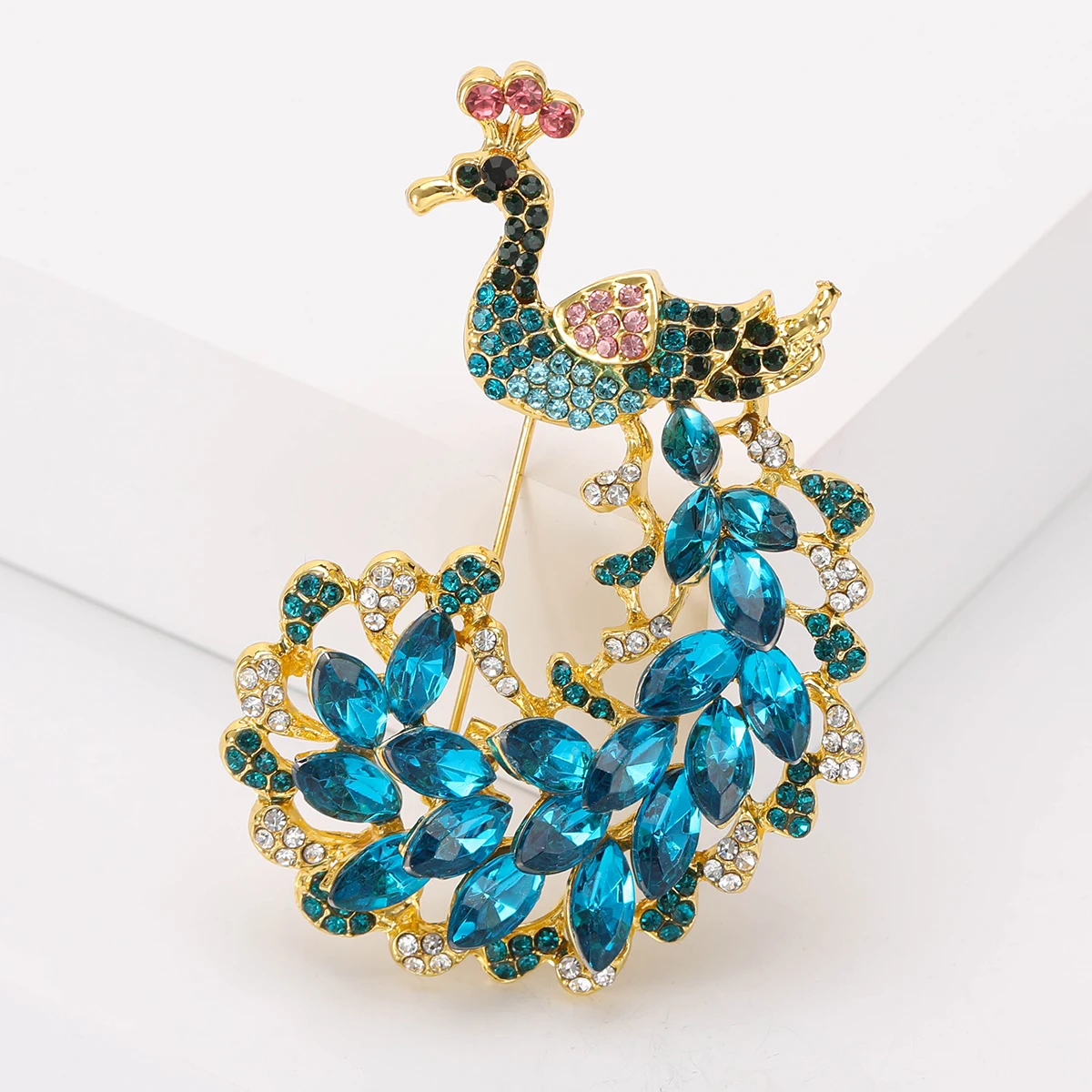 Luxury Rhinestone Peacock Brooches for Women Unisex Classic Animal Bird Pins Office Party Friend New Gifts Jewelry Accessories