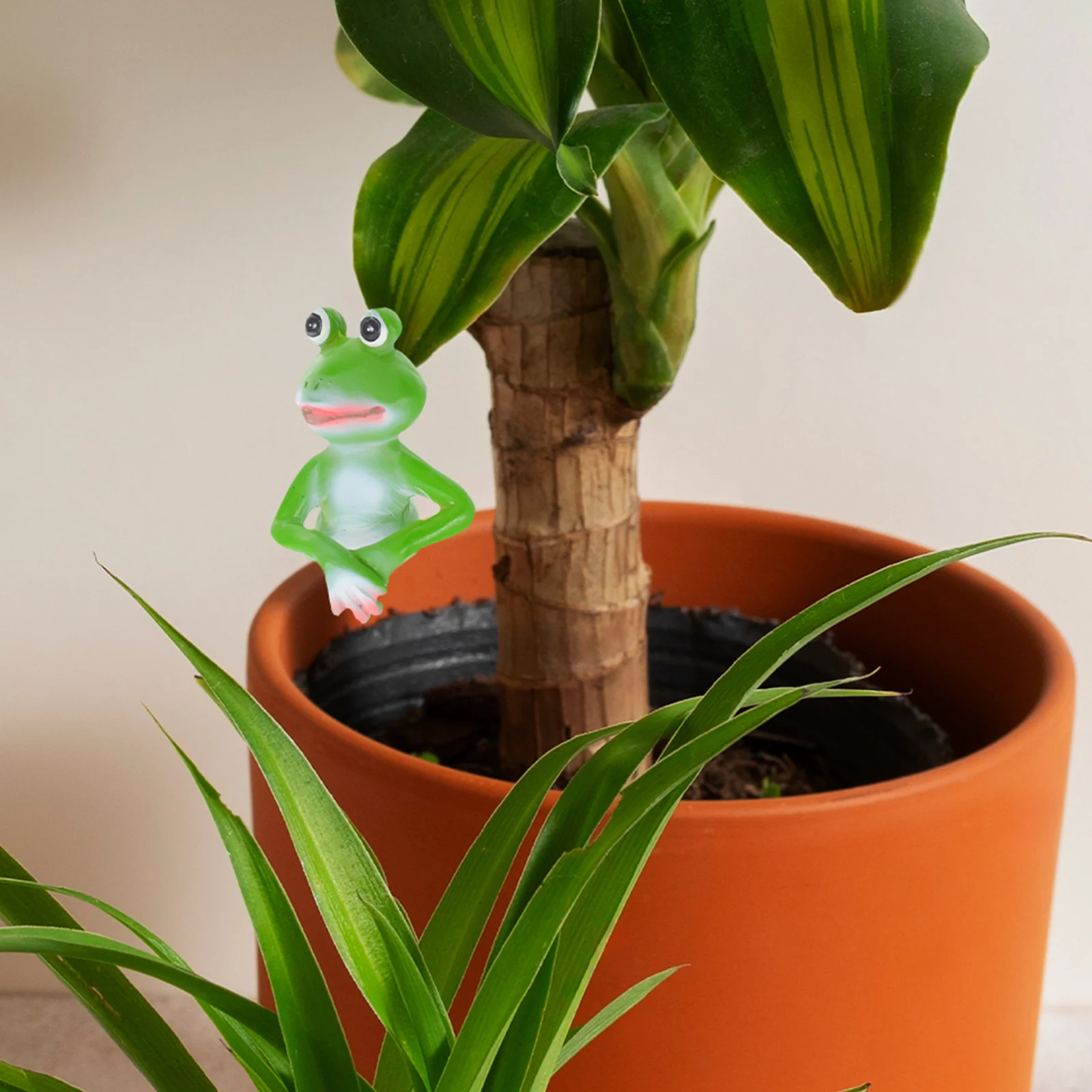 

Cute Frog Figurines Flower Pot Hanger Ornament Pendant Creative Resin Decor Pots