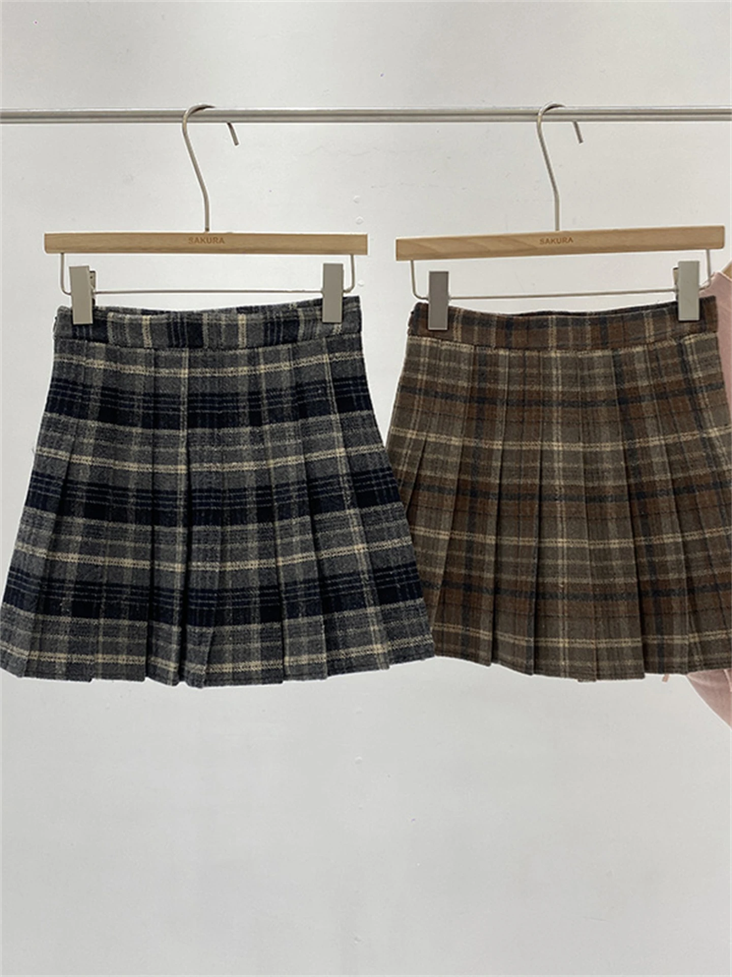 Retro Plaid Women's Midi Skirt Autumn New Large Size Design Slimming Wool Gored A-Line Short Skirt High Waist Korean Style