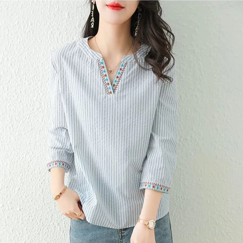 High End Quarter Sleeved Striped Shirt For Women 2023 Autumn New Loose Female Embroidery Versatile V-Neck Top Lady Blouse