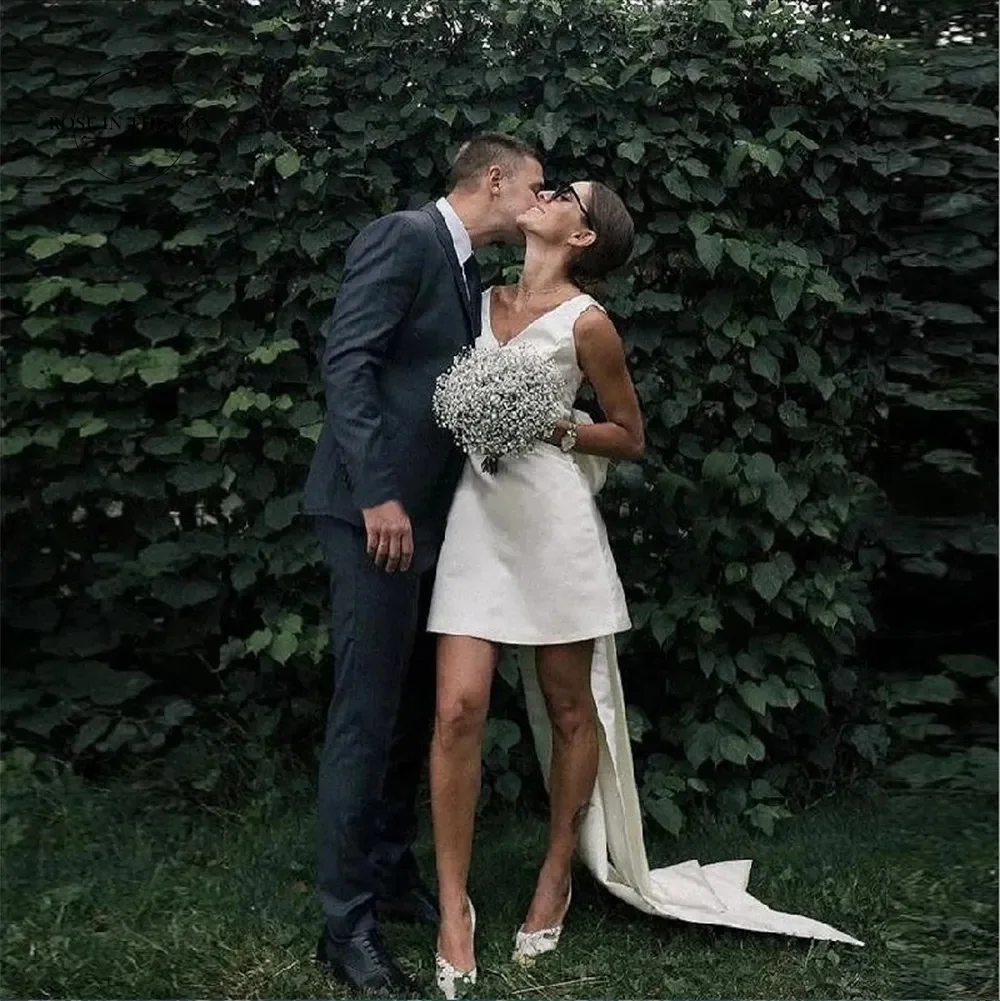 Simple Short Satin Wedding Dress With Big Bow Detachable Train V Neck Backless White Mini Bridal Dress Garden Beach Short Dress image 2