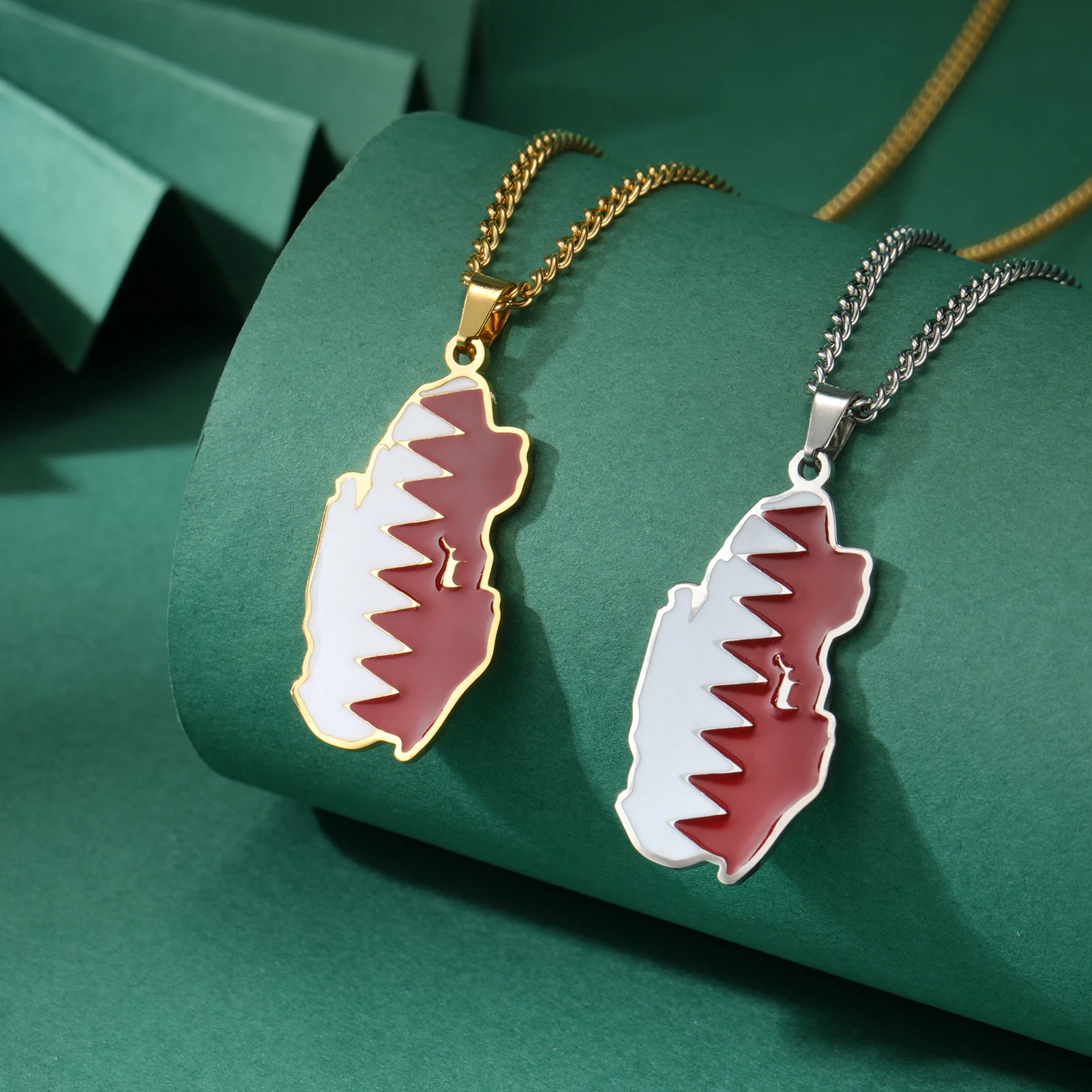 Women Fashion Qatar - Drip Oil Qatar Map Necklace For