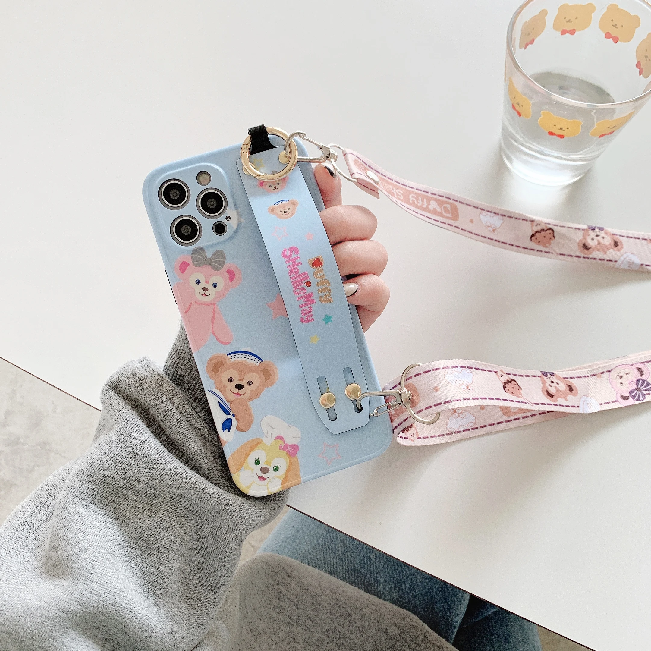 Nuovo! Cinturino per collana custodia morbida per cordino regolabile per iPhone 7 8 Plus XS MAX X XR 11 12 Pro 13 14 Pro Max Disney Duffy Bear Family