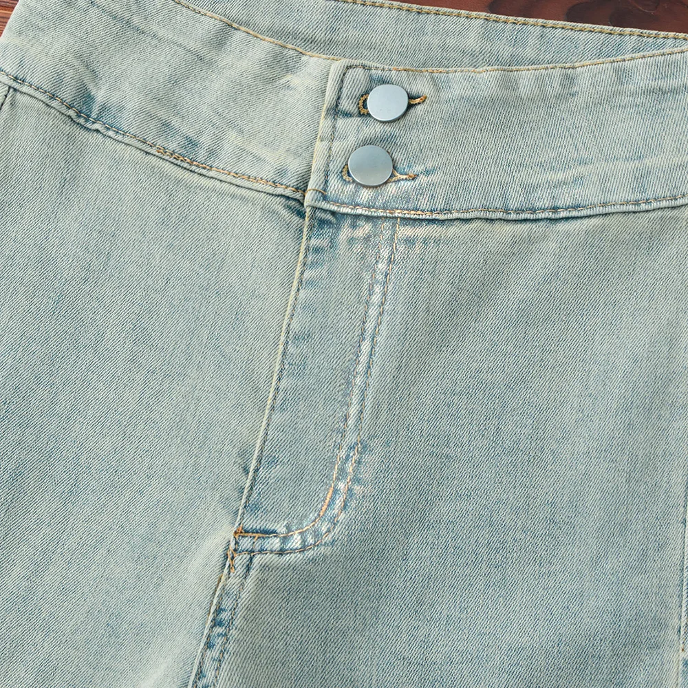 トレンディな薄い女性フレアジーンズ春秋ハイウエストダブルボタンスリムデニムパンツストリート女性レトロライトブルージーンズ