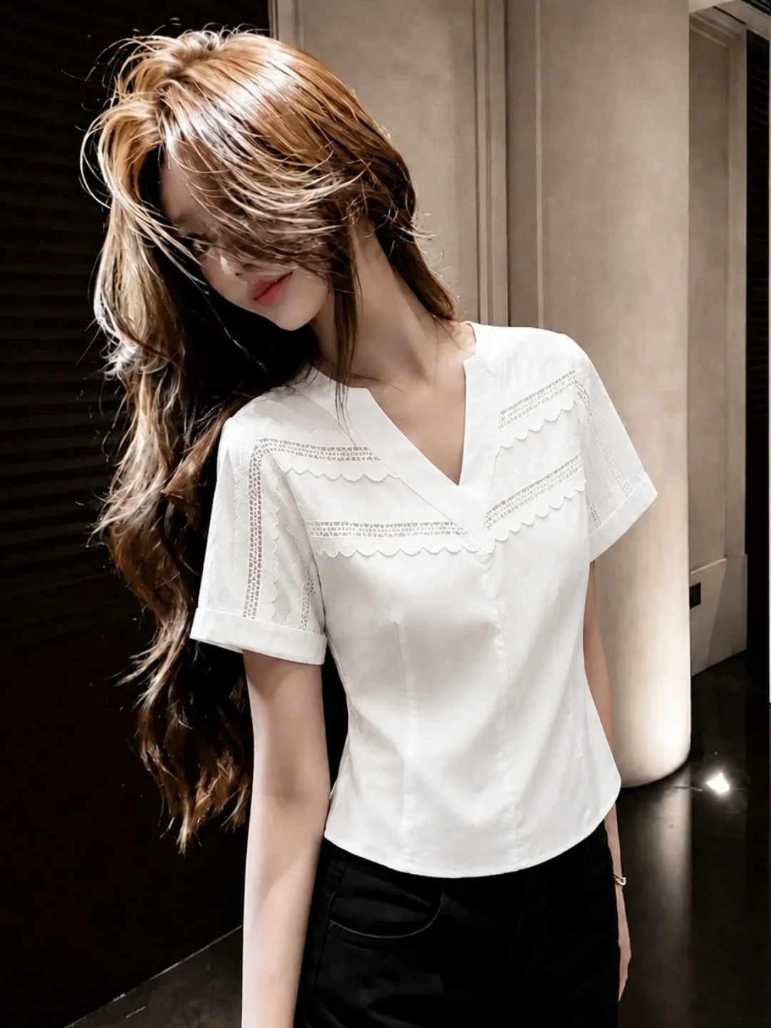 

Elegant Lace Short Sleeve V-Neck Top Women's Summer Slim Fit Casual Shirt Fashionable Versatile Straight Cut Korean Style