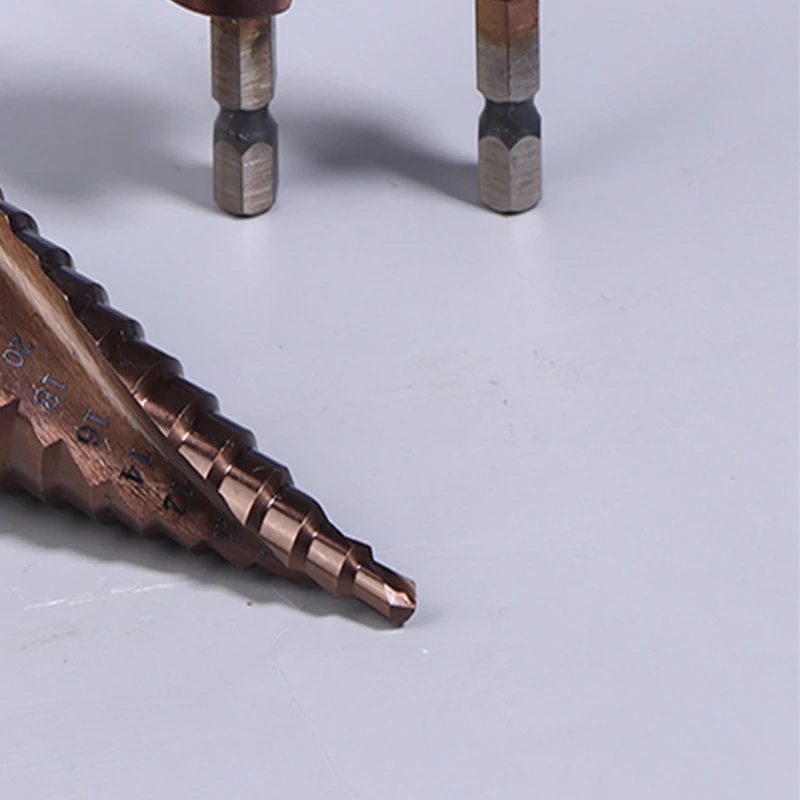 

M35 Cobalt Step Drill Bit - 4-12/4-20/4-32mm Spiral Groove, HSS Titanium-Coated Taper Drill for Metal