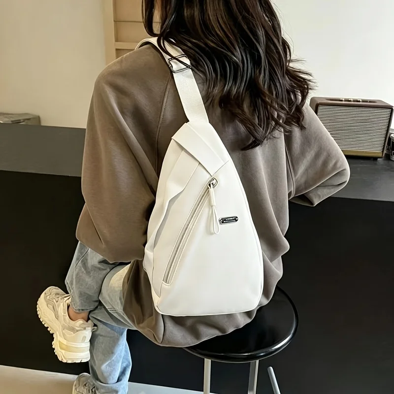 One Japanese-style crossbody bag, a simple and versatile crossbody bag, a casual shoulder bag