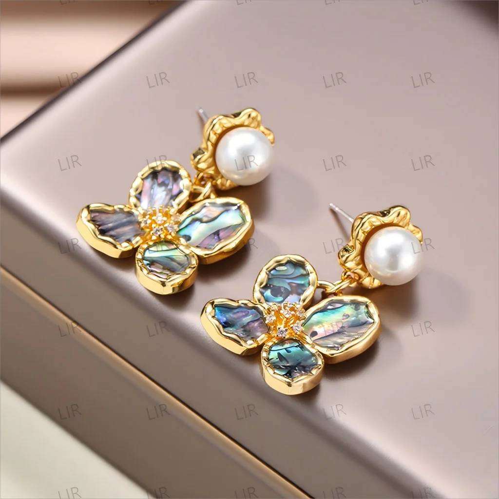 

LIR Gold Inlaid Glass Shell Flower Pearl Earrings Rainbow Colors In Sunlight Luxury Texture Light Luxury Fashion Youthful Romant