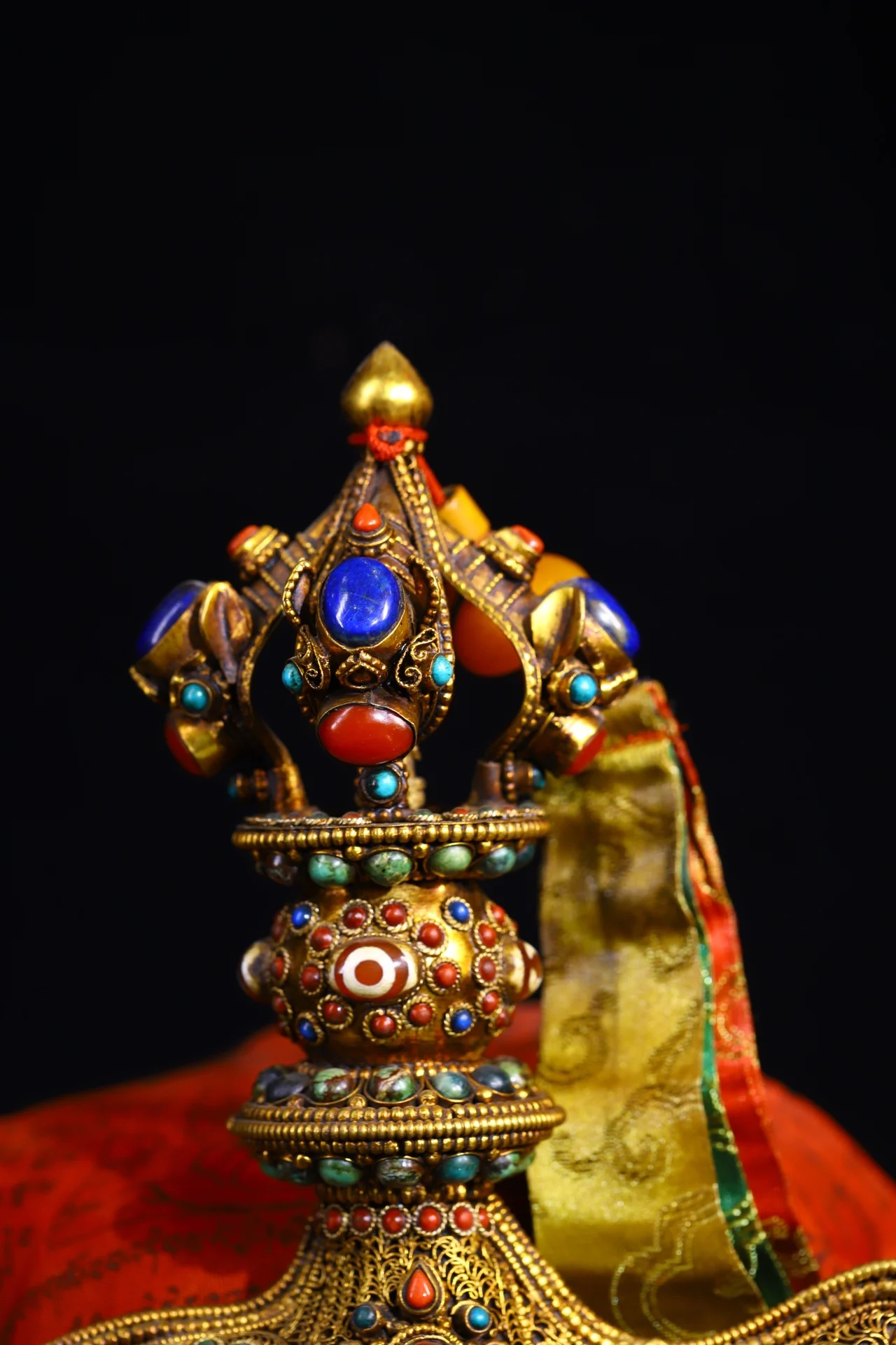 

8"Tibetan Temple Collection Old Tibetan Silver Filigree Mosaic Gem gZi Beads Five Shares Vajra Phurpa Amulet Town house
