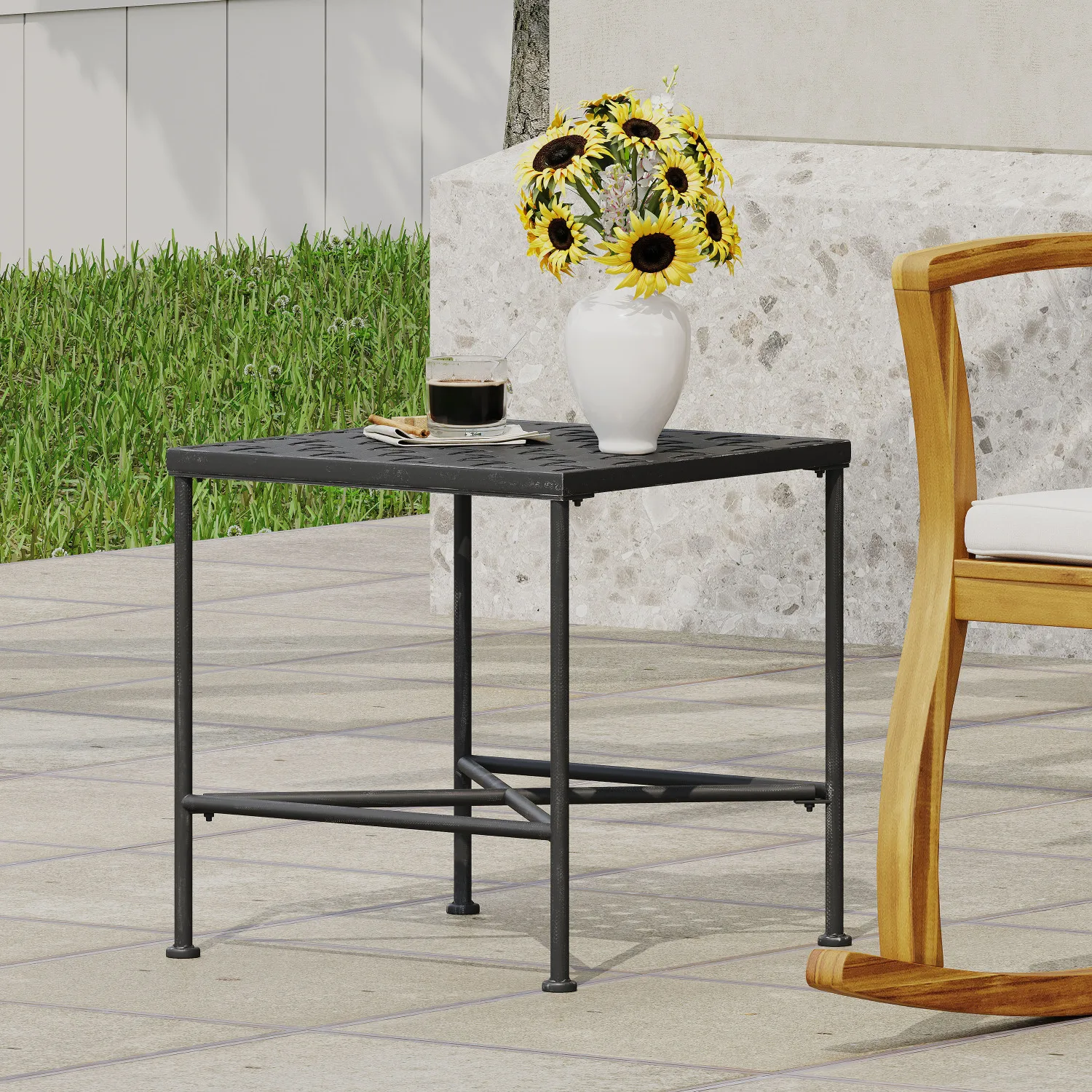 

LUNA END TABLE