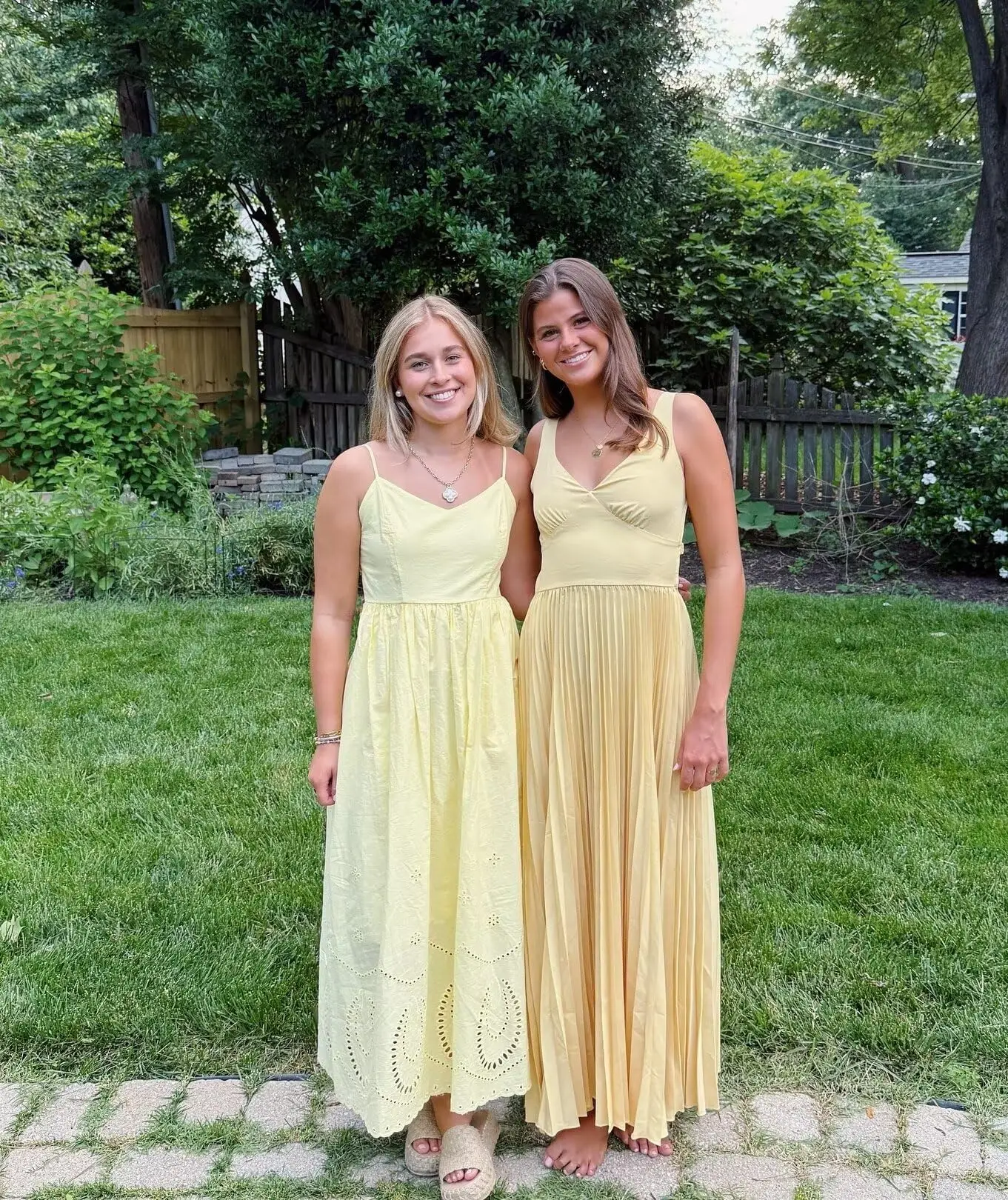 Vestido de dama de honra de cetim plissado com decote em V vestidos maxi sem costas para mulheres