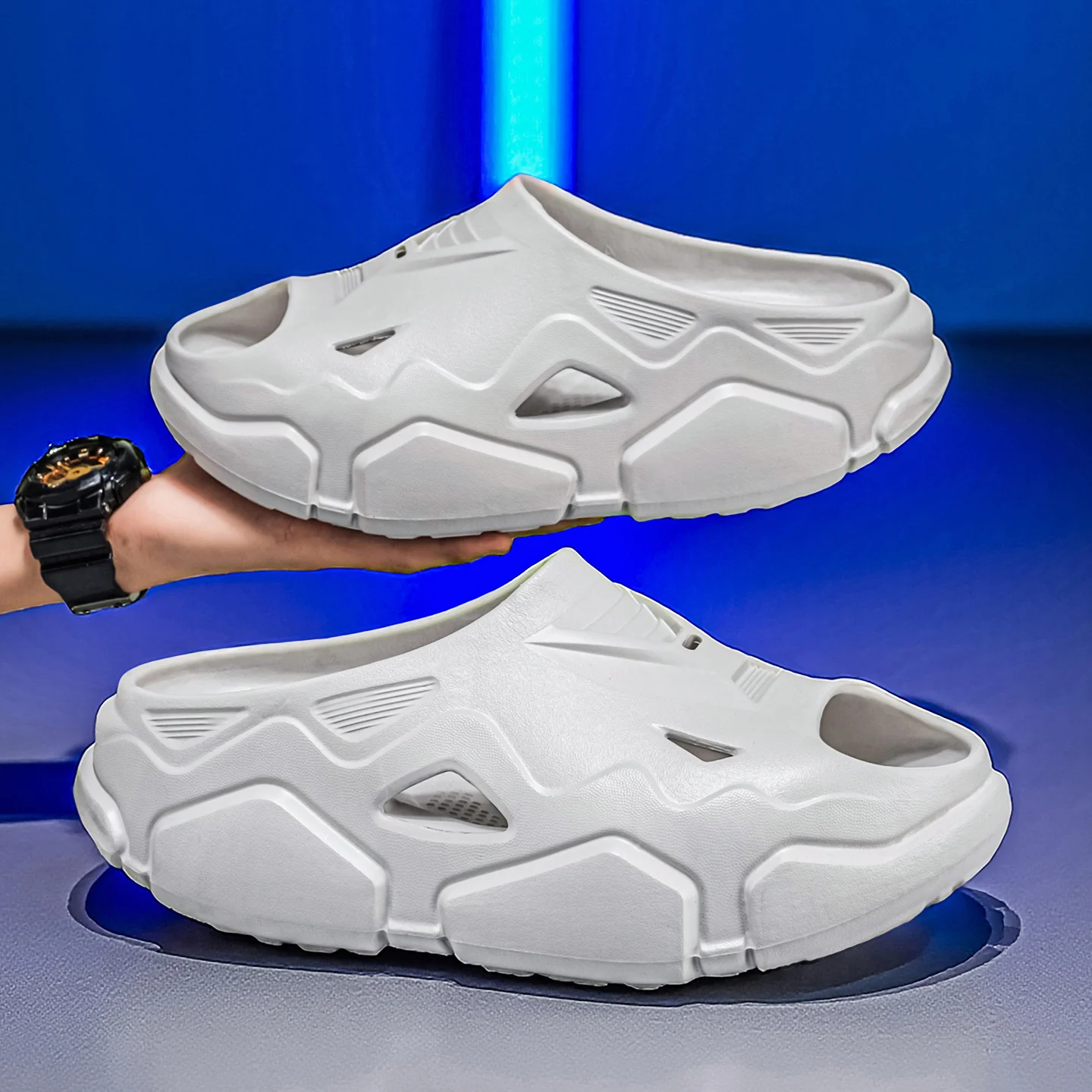 

Summer New Couple Casual Slippers Mecha Design Slide Sandals Lightweight Anti-Slip Soft Bottom Outdoor Sports Beach Shoes