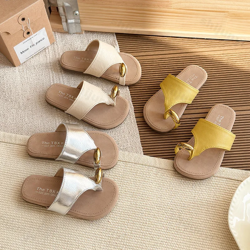 

Girls' Flat Cool Slippers Summer New Luxury Fashion Clip on Roman Sandals Lightweight Comfortable Outdoor Soft Sole Beach Shoes