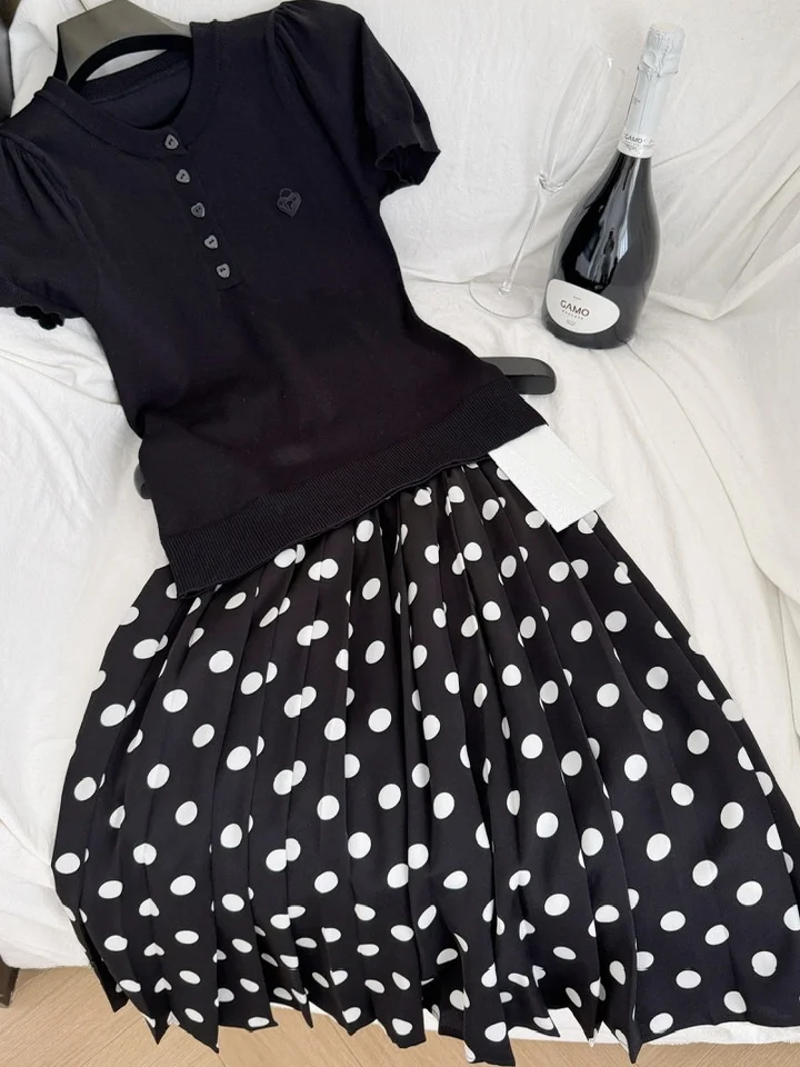 

Bla Knitted ort Sve T-irt Embroidered Heart Lo Design Slimming Waist Skirt Set Polka Dot Dr Summer Faion