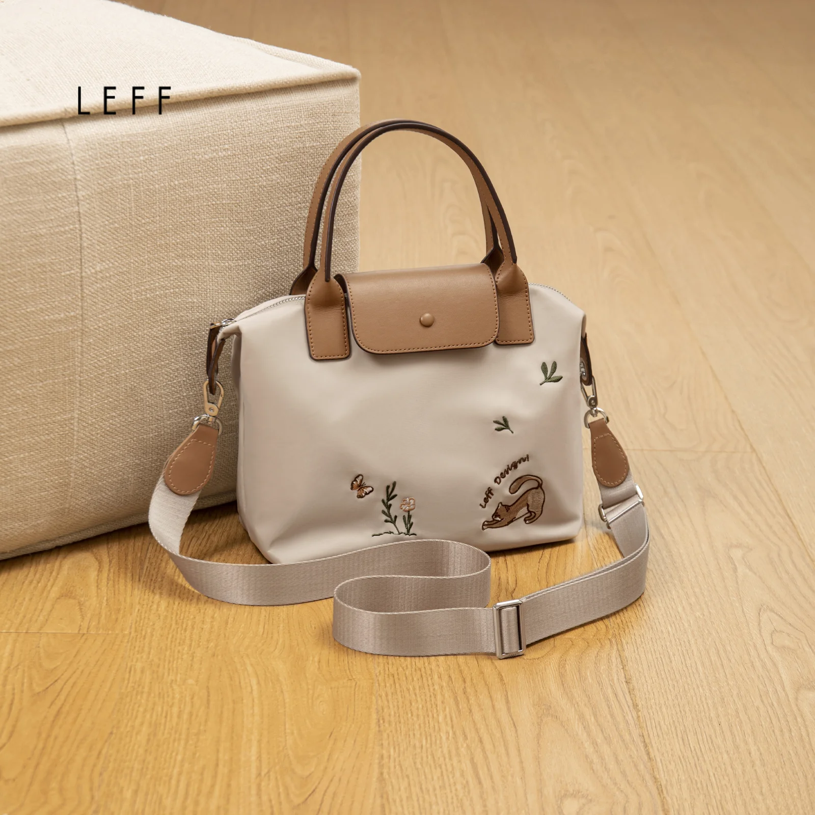 

LEFF New Embroidery Women Shoulder Bag Large Capacity Daily Commute Crossbody Bags Waterproof Outdoor Luxury Designer Crossbody