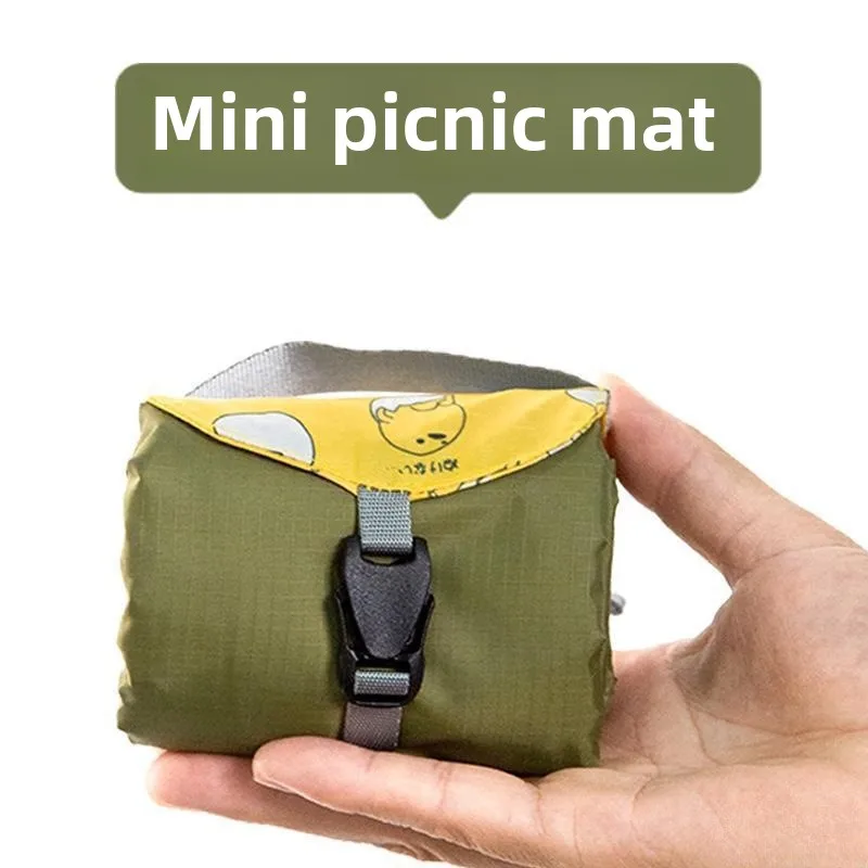 

Outdoor Portable Pocket Mini Picnic Folding Fart Mat Campground Bushi Park Beach