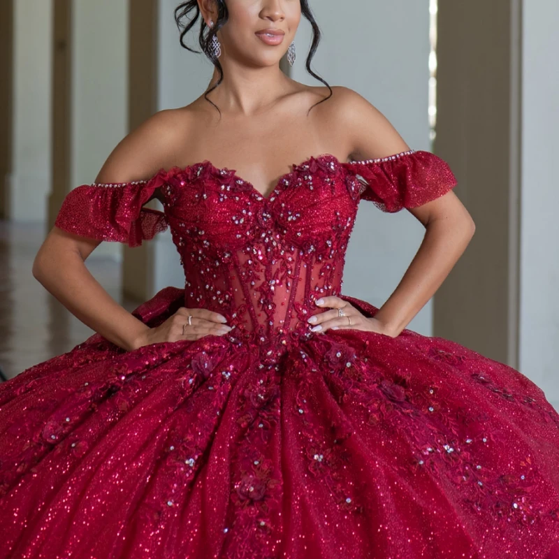 Rote glänzende Quinceanera-Kleider, schulterfrei, Applikation, Spitze, Perlenstickerei, Kristallschleife, Tüll, Korsett, Party, Geburtstag, süßes 16-Kleid