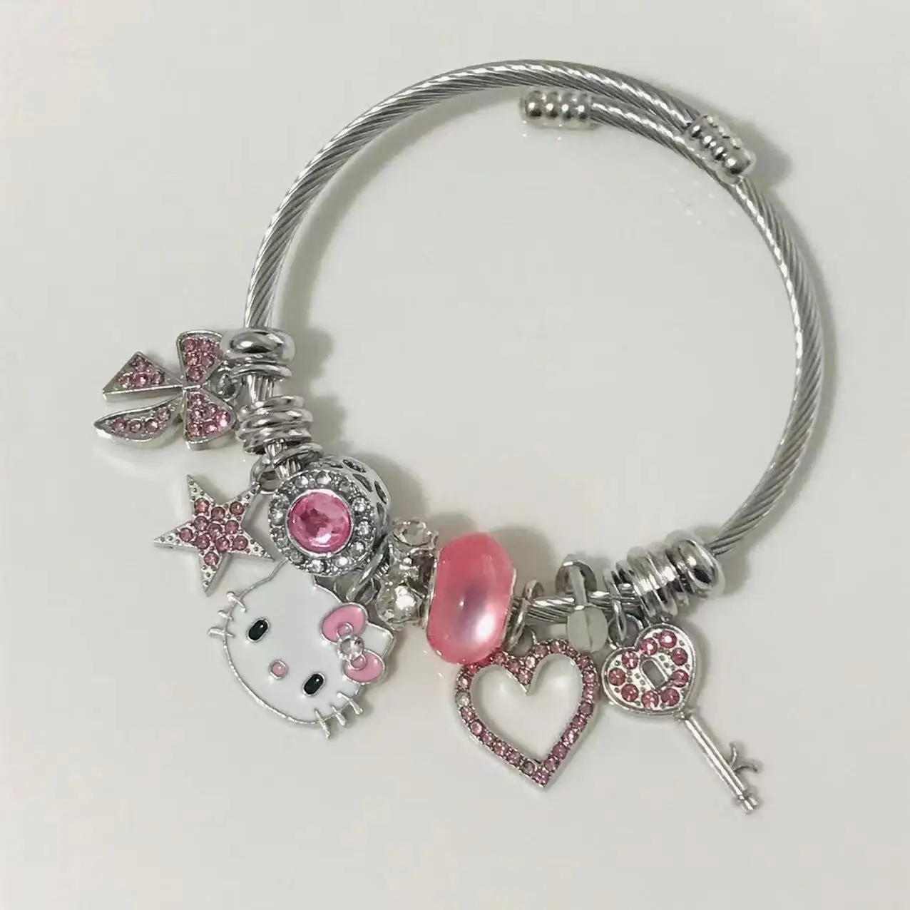 Sanrio-pulsera de Hello Kitty para mujer, adorno de mano de Anime con cuentas de diamantes rosas, joyería de moda, regalos de vacaciones, novedad