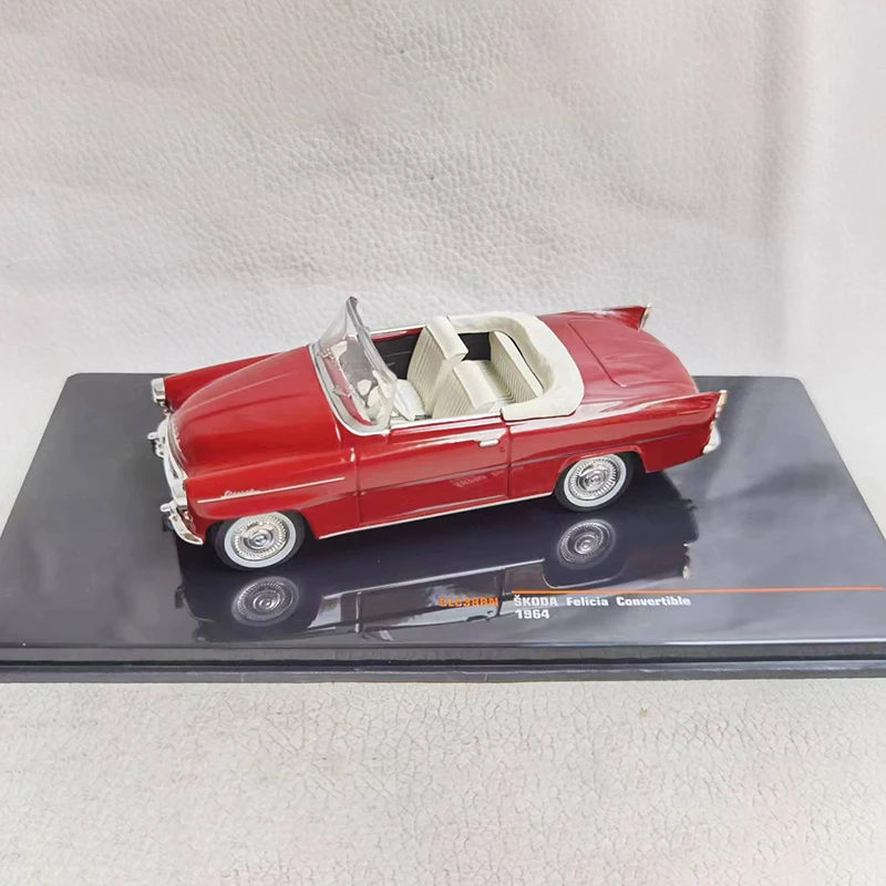 1/43 Scale SKODA CONVERTIBLE 1964 Alloy Car Model