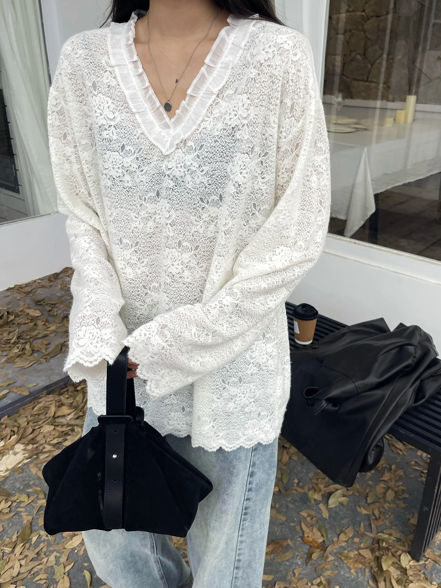 

Новая женская зимняя базовая кофта с V-образным вырезом и кружевными вставками, матовая, с длинным рукавом, свободного кроя, утягивающая, в корейском стиле, из смесового хлопка