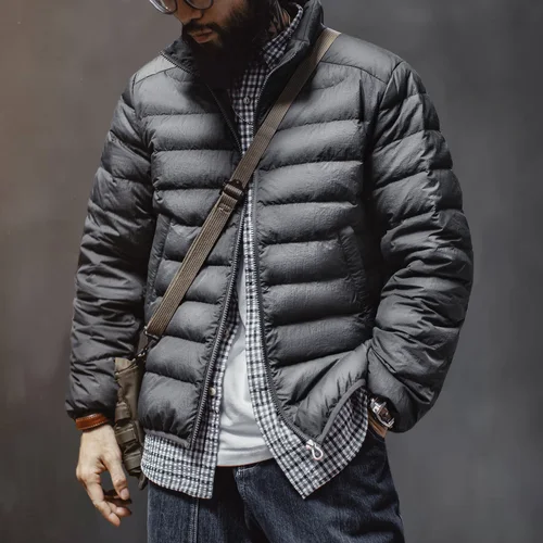 أسفل المعاطف