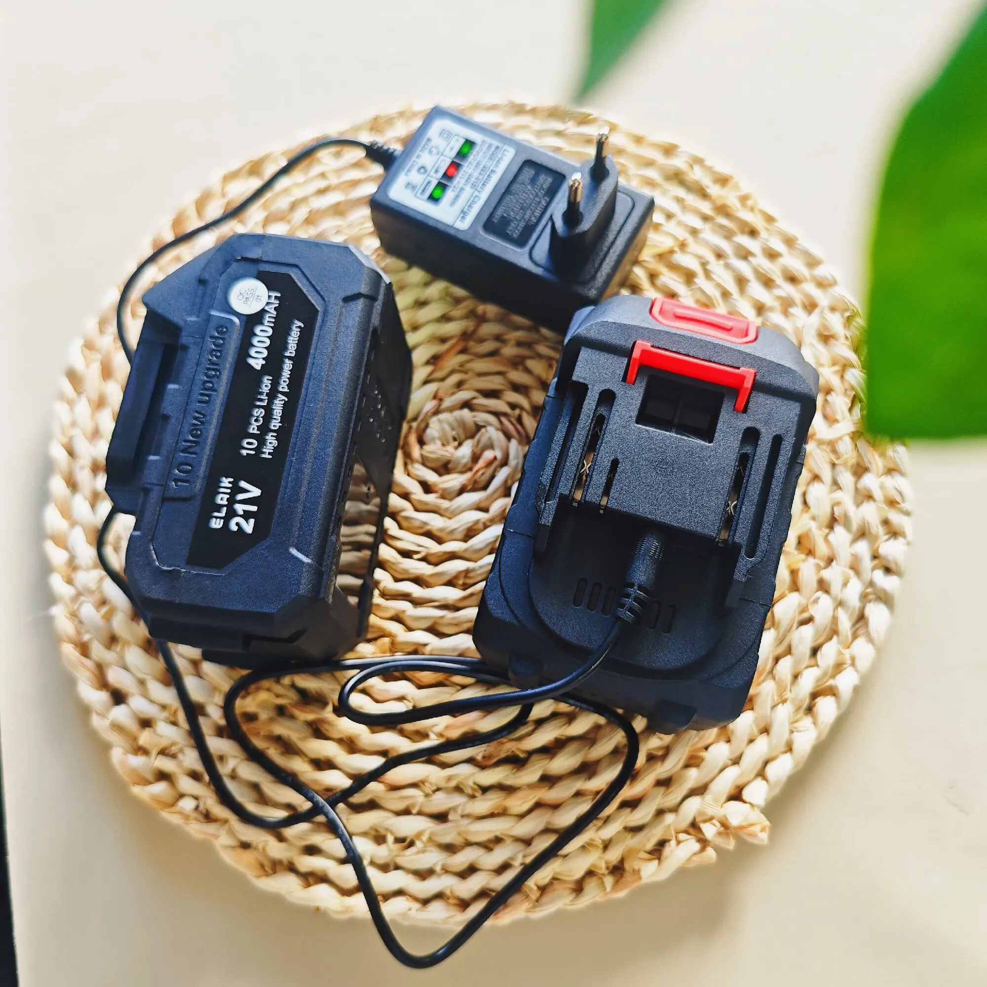 21V 4ah High Capacity Rechargeable Lithium Ion Battery Cordless Electric Power Tool Compatible with Makita Power Tools