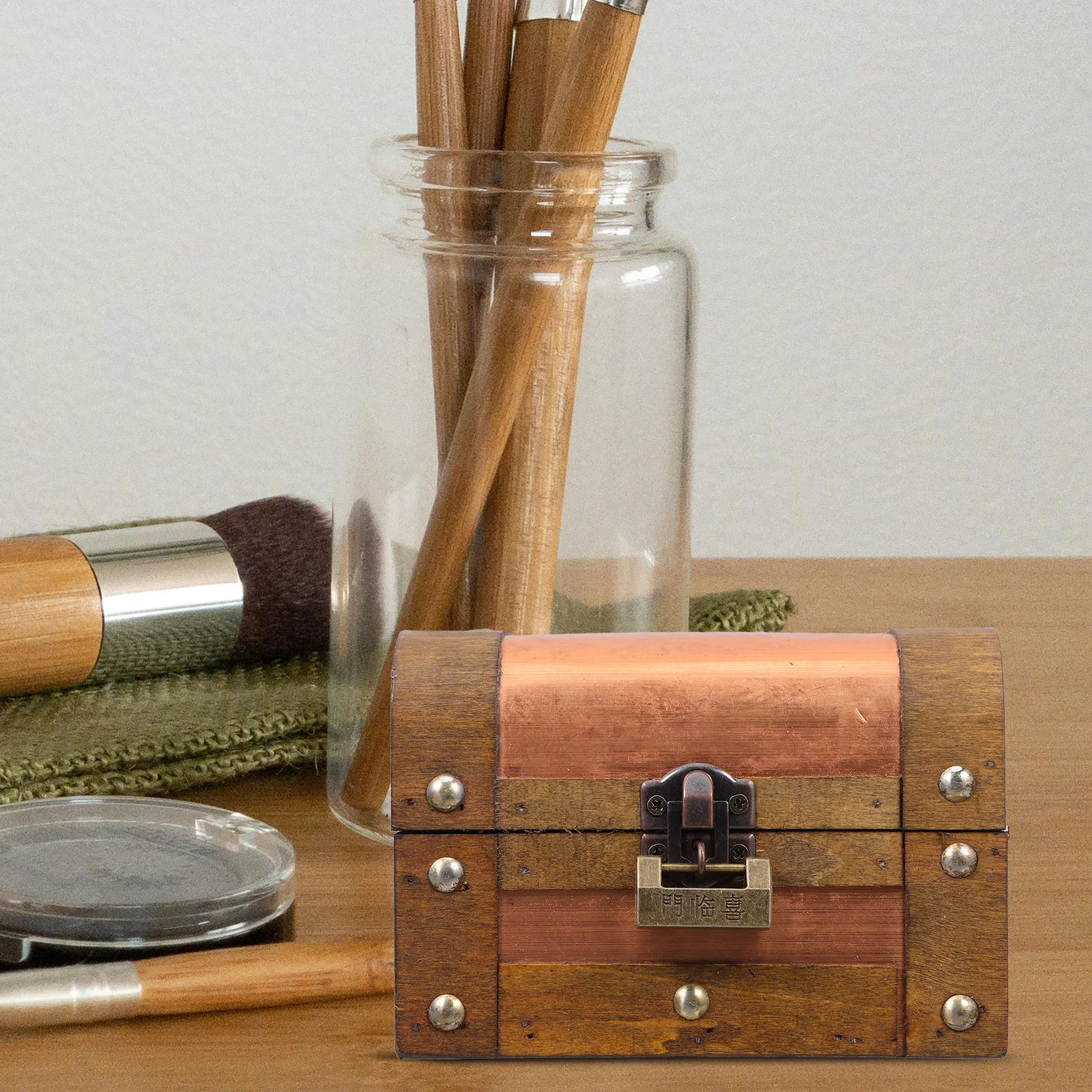 

Vintage Small Wooden Lockable Treasure Chest Jewelry Box Decorative Storage Chest for Necklaces Earrings Rings Letters