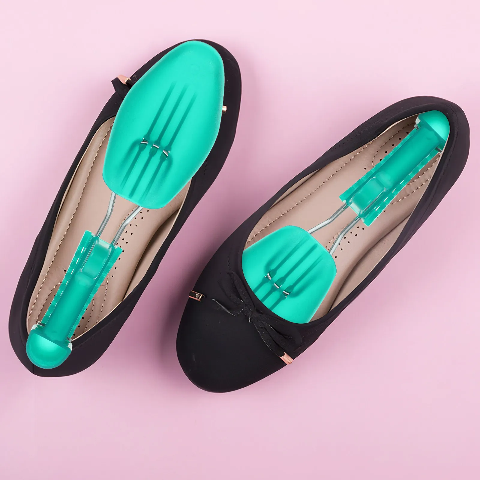 1Pair Ladies Shoe Stretcher Adjustable Plastic Shoe Expander Fits 34-44 Eu Sizes Prevents Deformation Extends Wear Life