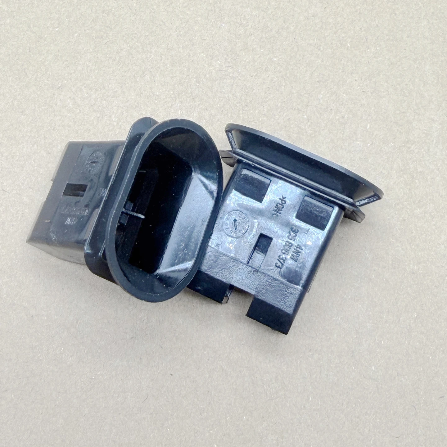 2Pcs Original Rear Seat Clip Washer Bracket OE 3C5886373 Fit For Volkswagen CC Eos Beetle Passat B6 B7 2