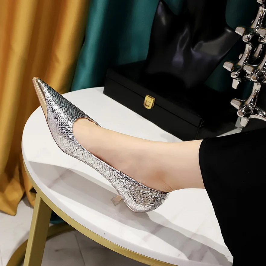 Woman Style Banquet Mid Heel Shallow Mouth Metal Pointed Sparkling Sequin Fabric Pattern Single Shoe Women's Pumps Women Shoes