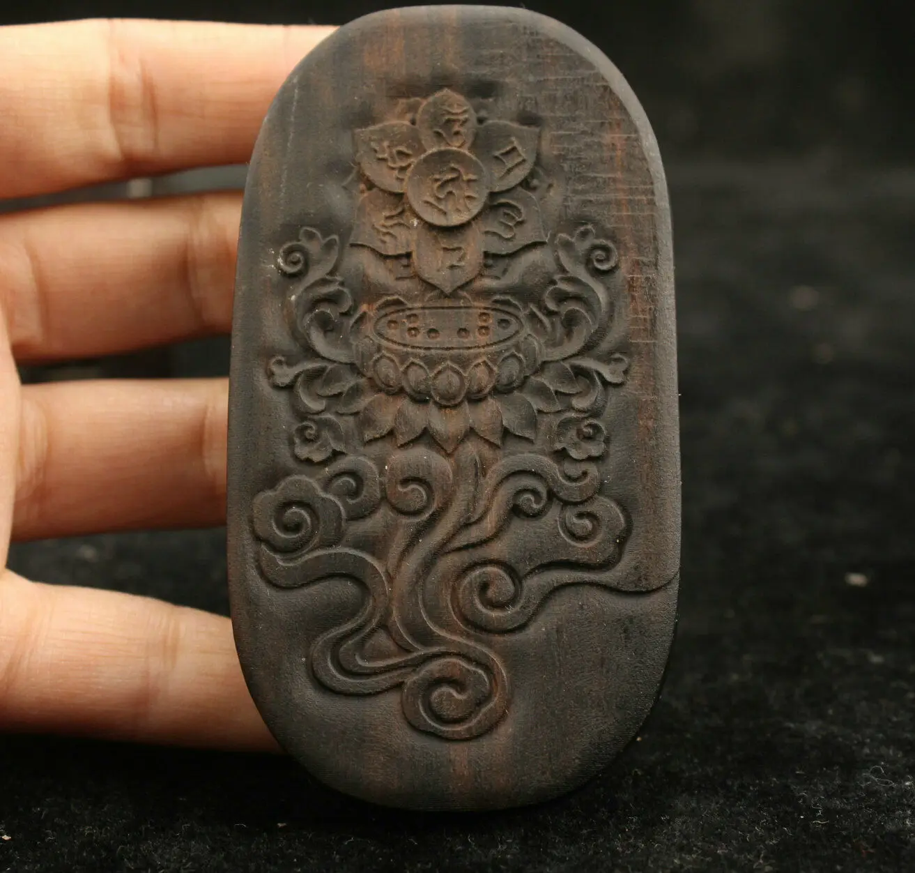 9.2 cm Chinese Wood necklace natural Agarwood Pendant Kwan-yin amulet