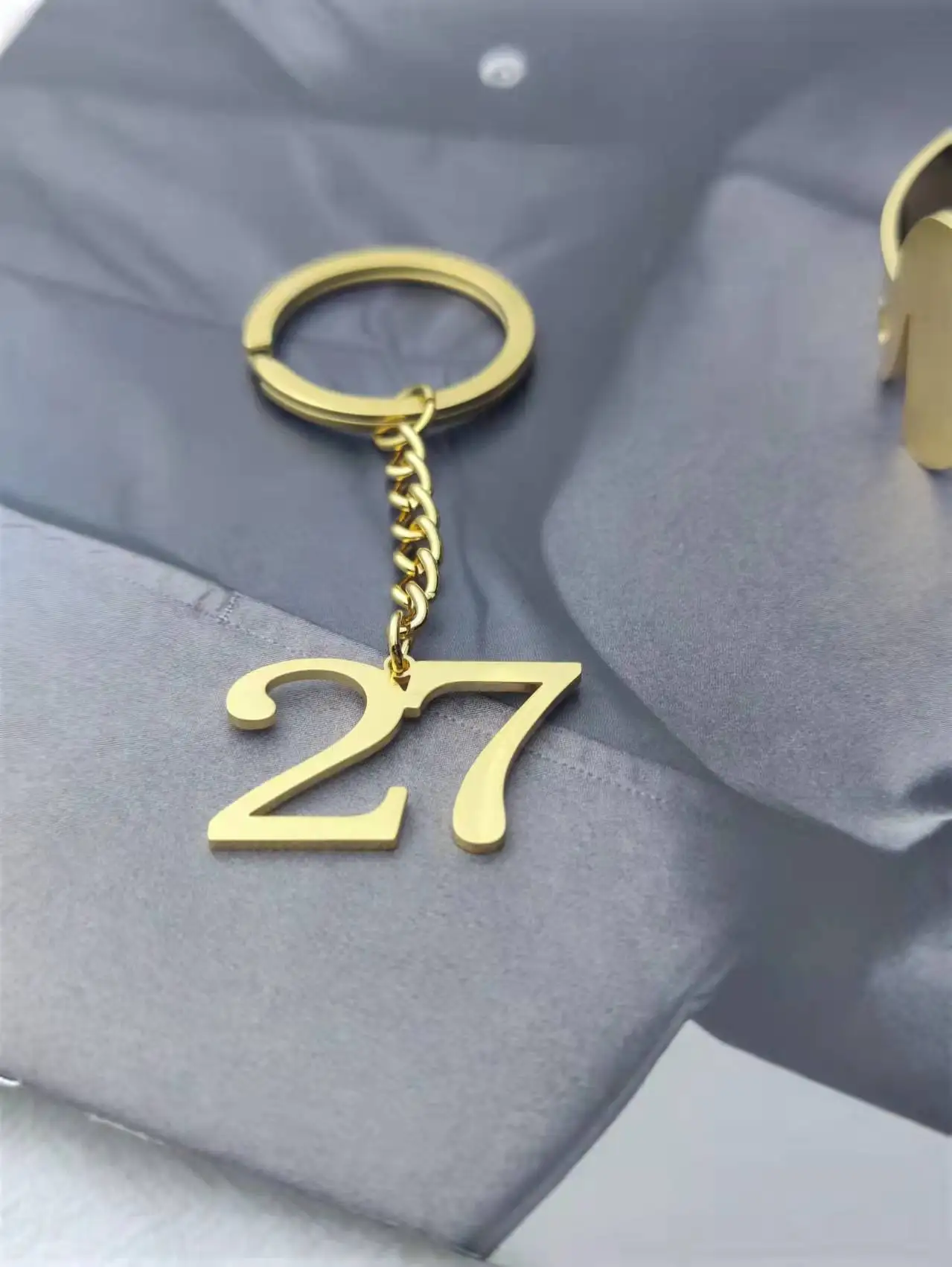 Personalized custom number key ring stainless steel lucky number keychain and room\'s lucky number tag tag