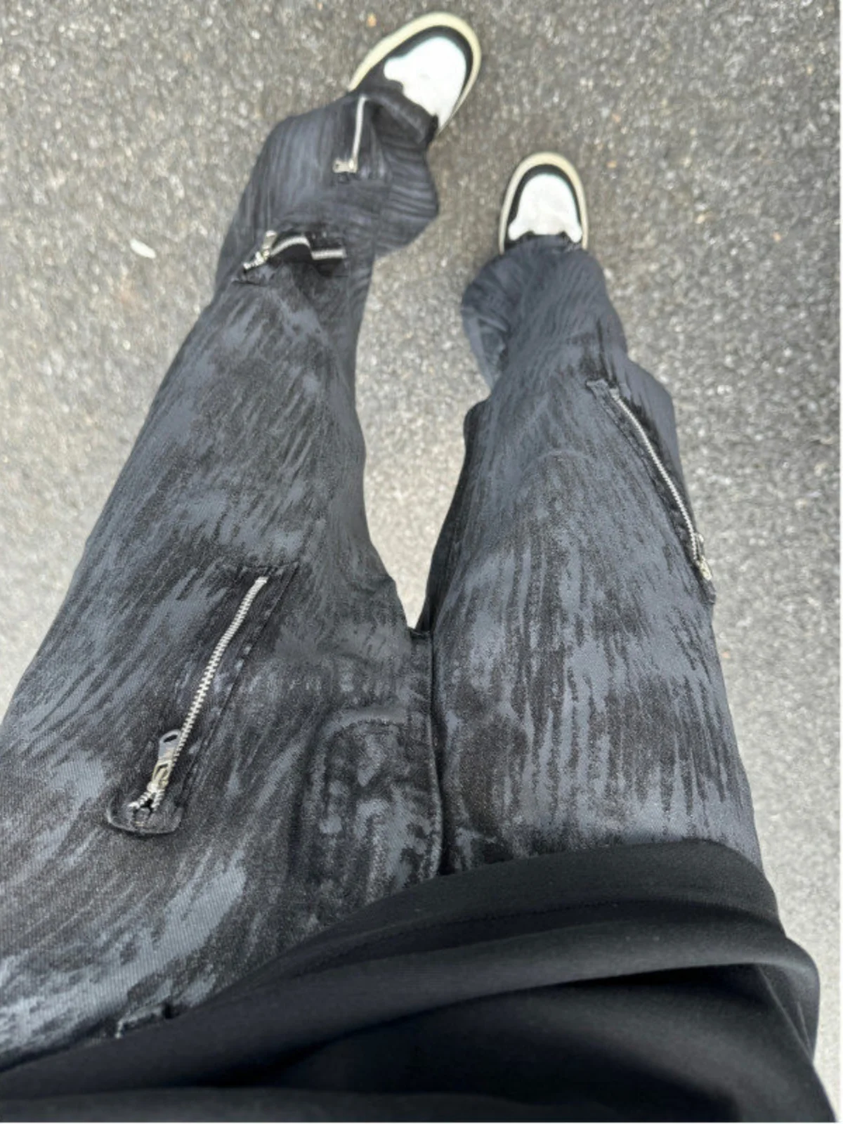 

Модные американские джинсы прямого кроя в стиле хип-хоп для мужчин, с несколькими молниями и эффектом брызг краски, классическая модель для узкого круга покупателей.