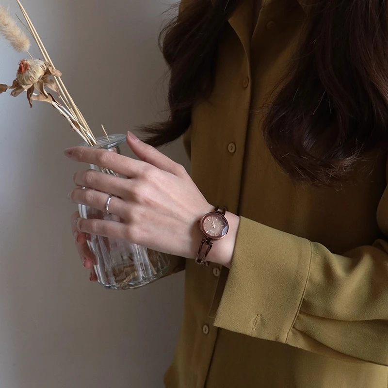 Women'S WatchSmall And Delicate Simple KoreanStyleVersatile And Retro Chain Ladies' Small Dial Bracelet Watch High-End Selection