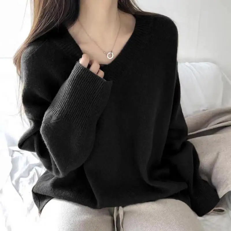 v Collar Women's Pullover Loose and Lazy Korean Style 2024 New Top Sweater Outerwear