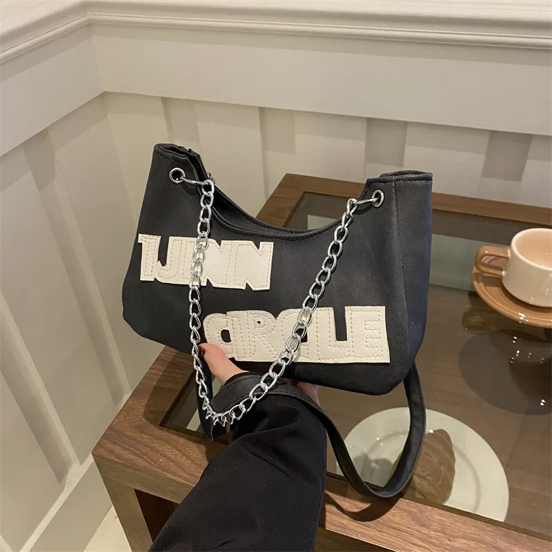 

2025 New Chain Denim Bao Bag Embroidery Print Crossbody Purse Casual Handheld Shoulder Bag with Texture