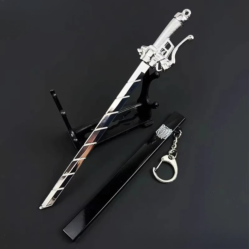 

Версия подарочной коробки, брелок в стиле аниме «Атака Титанов», Микаса Акерман, меч, цельнометаллическая модель, настольные украшения, игрушка