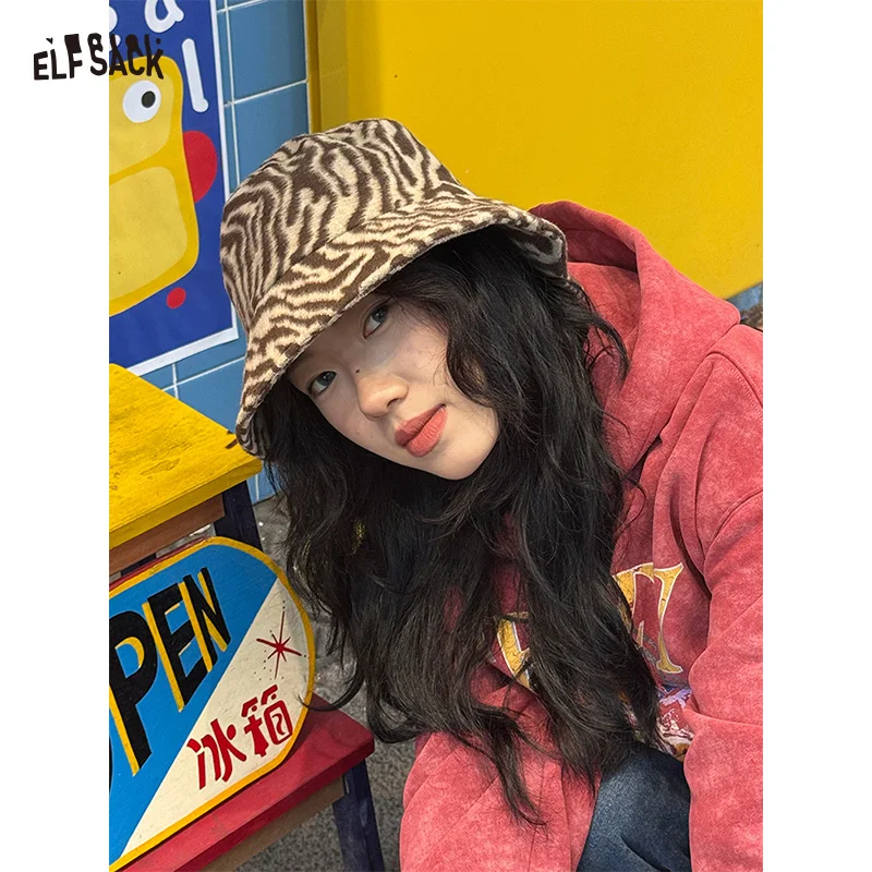 

ELFSACK 2025 Winter New Arrivals Y2K Vintage Zebra-Stripe Hat For Woman