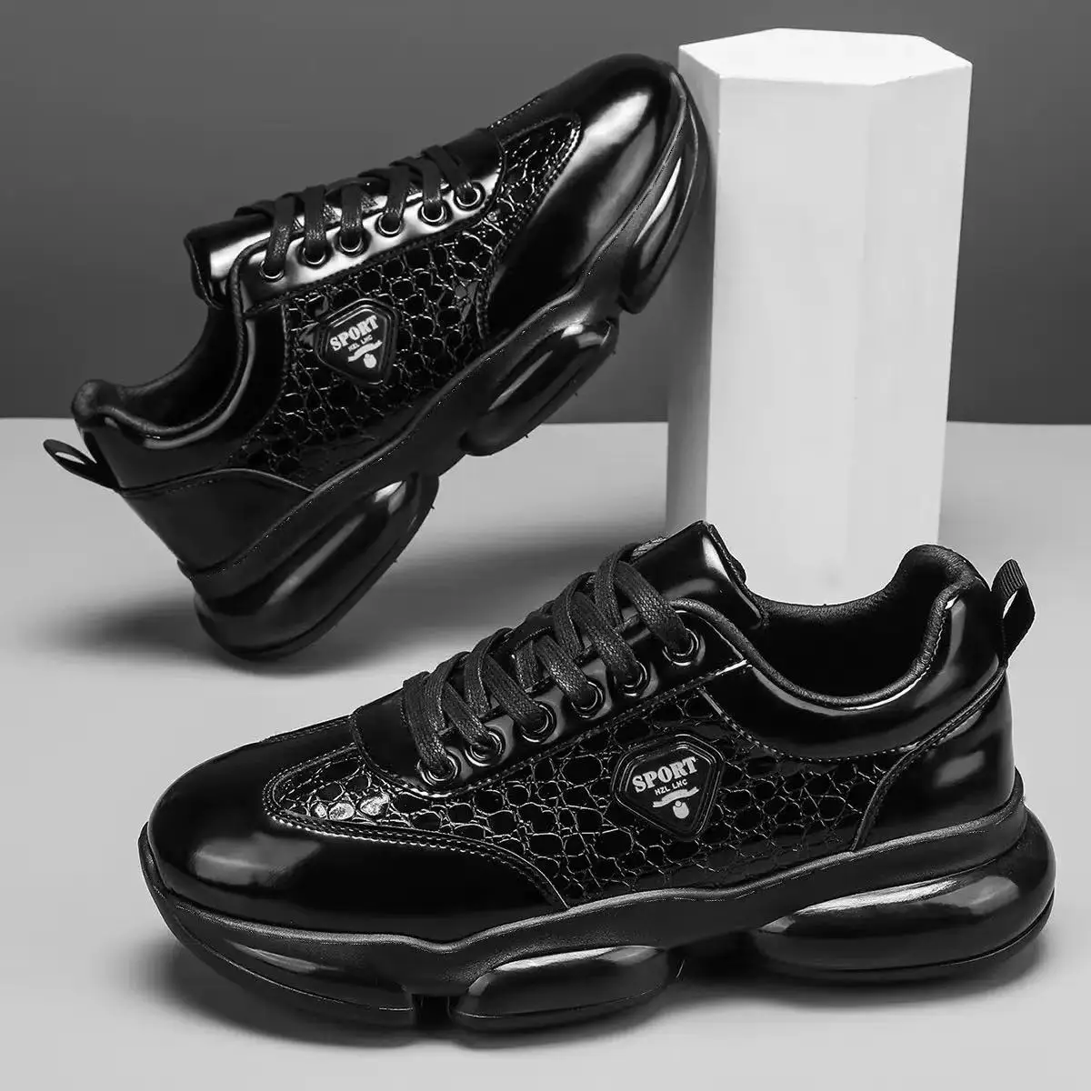 Men's trendy casual shoes, shiny thick soled fashionable leather shoes, wedding event dress shoes, versatile men's shoes