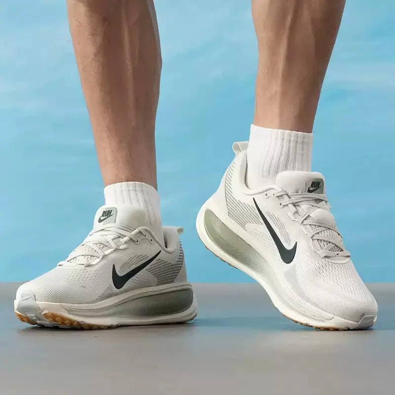 Zapatillas de Running NIKE para Hombre VOMERO 18, con Amortiguación Suave y Transpirables, HM6803-020