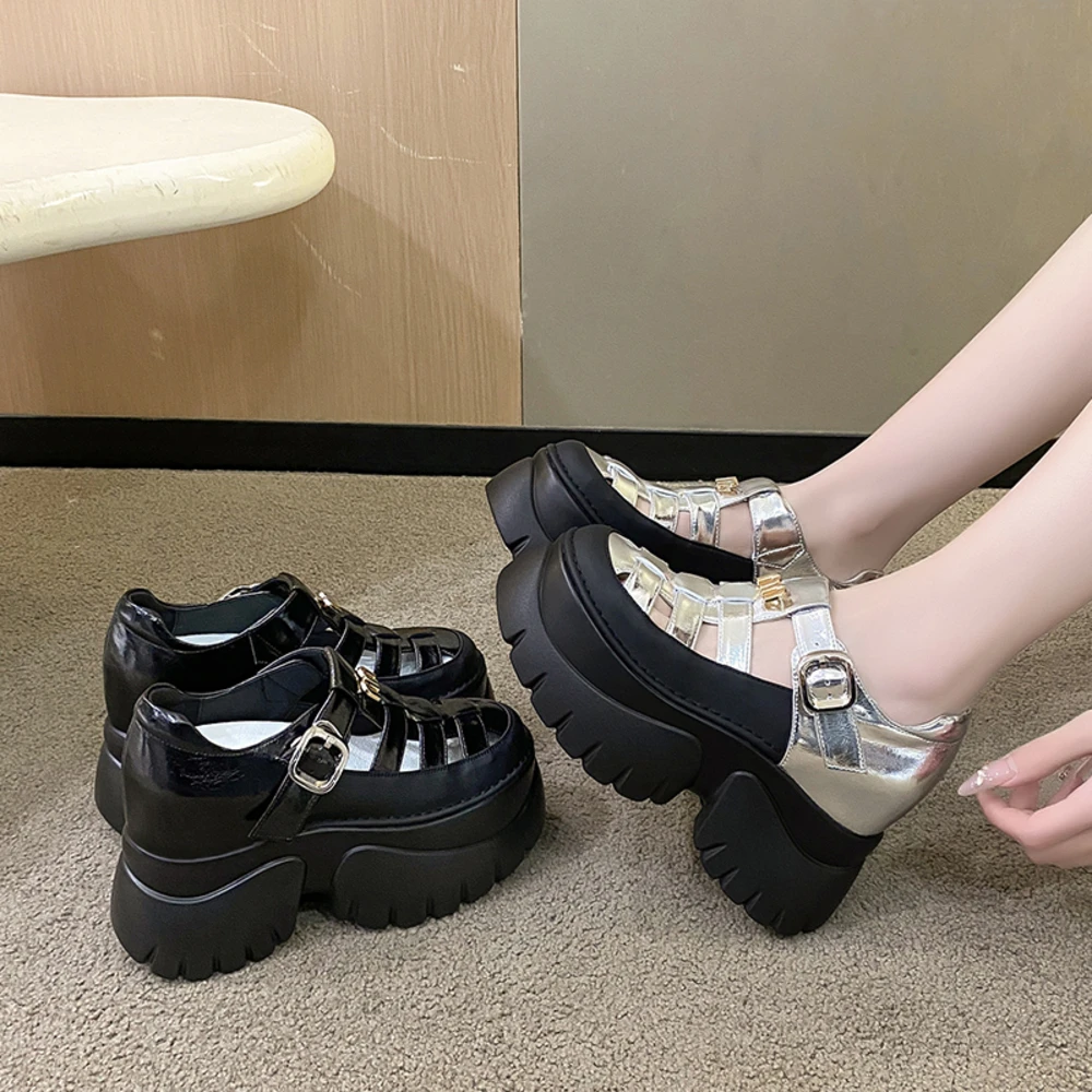 

Женские летние модные туфли-сандалии на платформе с танкеткой, 9 см, из синтетической микрофибры, с вырезами, на липучке, без каблука, шлепанцы