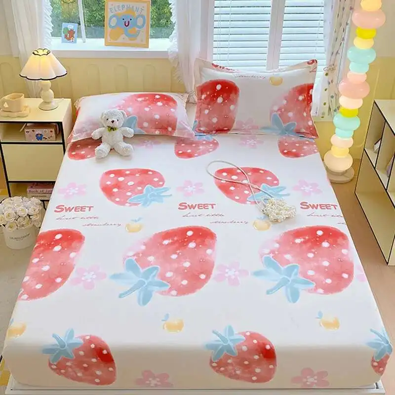 

1pc Strawberry Print Fitted Sheet Soft Breathable Bedding With 360° Elastic Edges For Single/Queen Size Cute Fruit Pattern