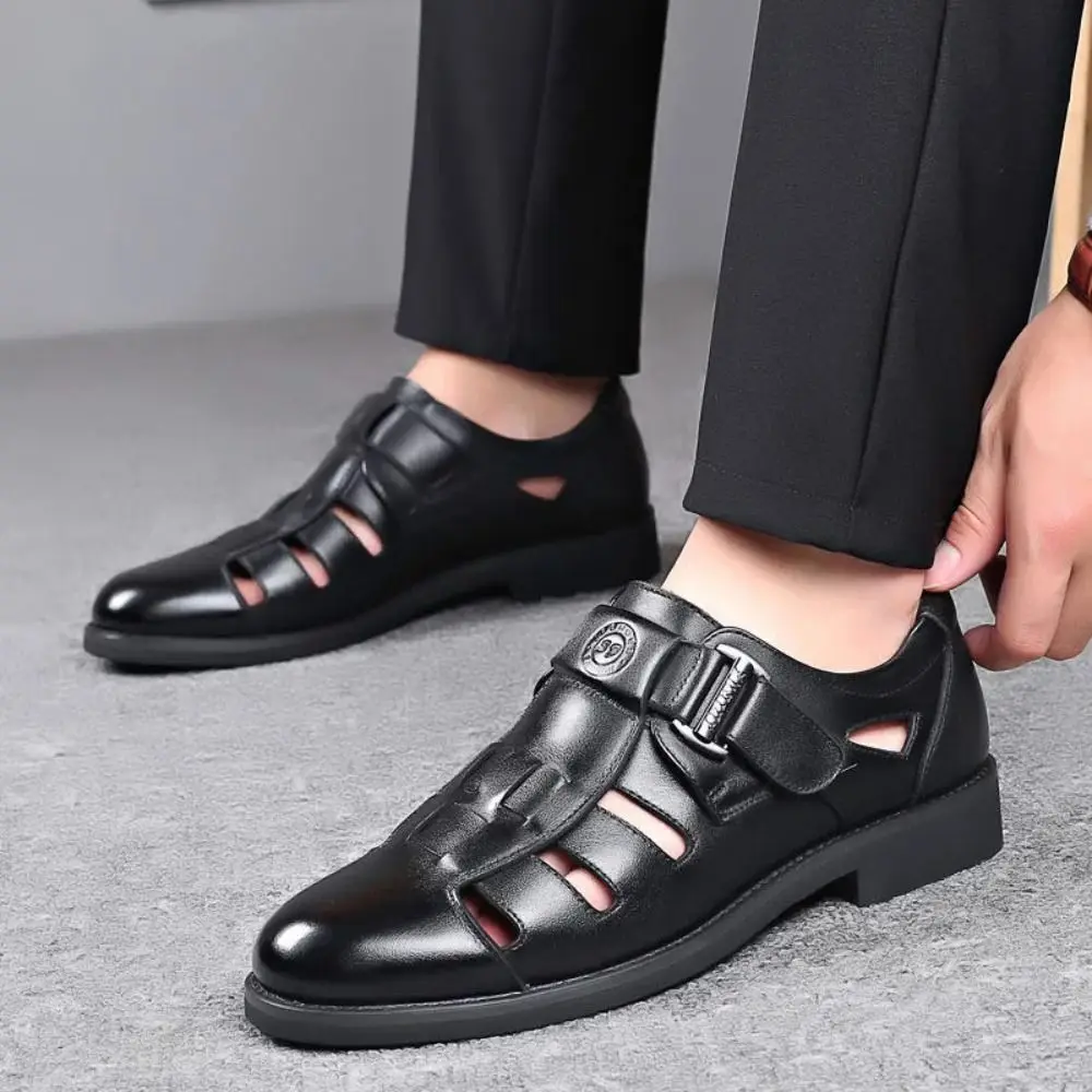 

Fashion Business PU Sandals Men Breathable Comfortable Closed-toe Shoes Outwear PVC Sole Hollow Leather Shoes Daily