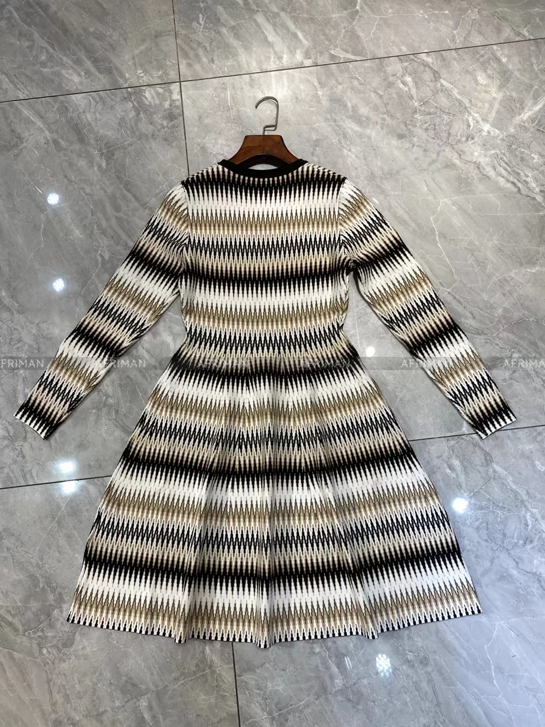 Women Round Neck Wave Striped A-line Knit Mini Dress